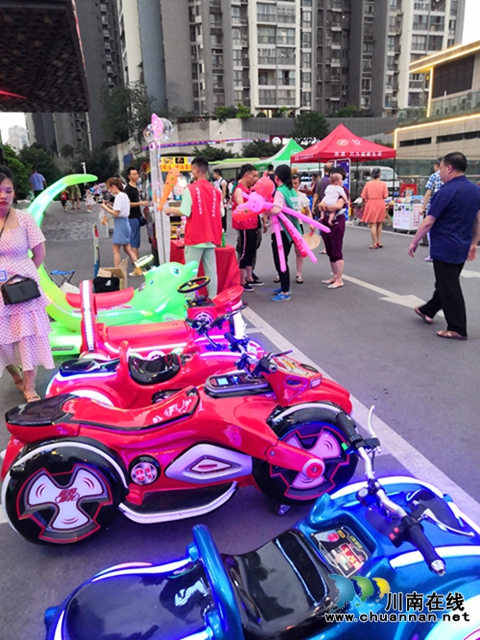 瀘州華升·寶龍廣場(chǎng)“時(shí)光夜市”盛大開(kāi)市(圖11)