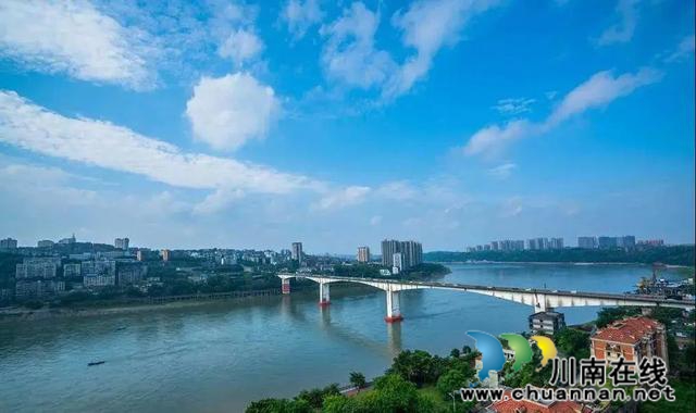 瀘州長江大橋即將全封閉維修 城區(qū)11條環(huán)中心半島交通線路25日起調(diào)整
