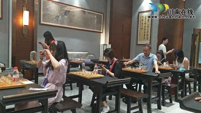 自己親手包黃粑、做油紙傘、調(diào)制國(guó)窖1573，爽不爽？(圖28)