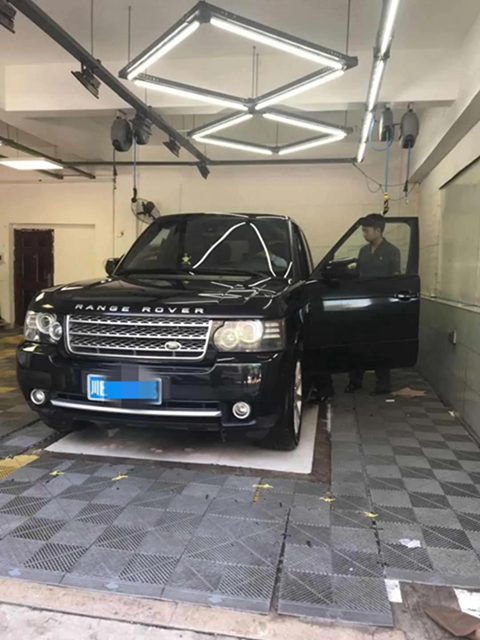 瀘州一女子開豪車揣巨款 被江陽法院執(zhí)行干警當(dāng)場(chǎng)“拿下”！(圖4)