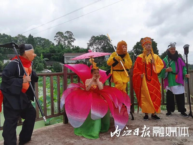 嘿！“唐僧師徒”來內江遇上了“荷花仙子”(圖4)