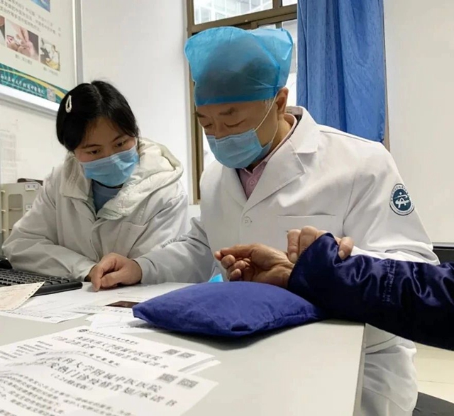 【關(guān)注】12年了！曾給她治療過的醫(yī)生都不相信她還活著……(圖4)