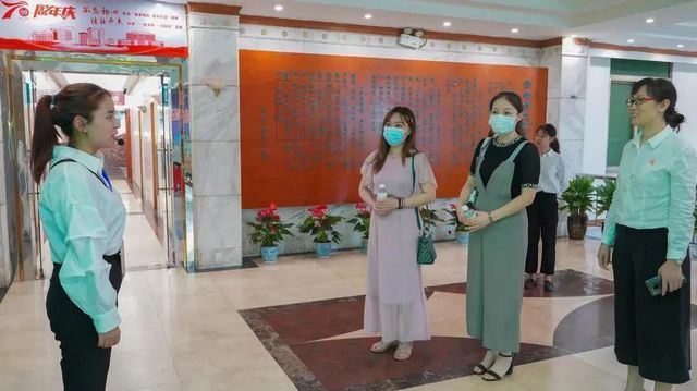 600余人現(xiàn)場(chǎng)道賀、70余萬人在線觀看，共慶西南醫(yī)大附院70周年！(圖30)