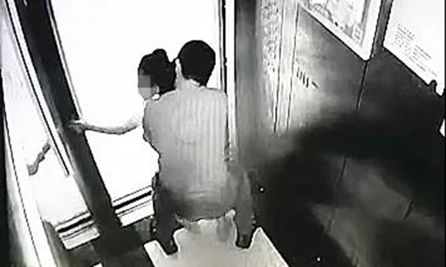 瀘州男子手伸向女孩！警方：堅決斬“手”(圖5)