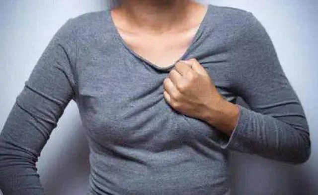 【關(guān)注】女子乳房長出巨大腫瘤，重達10斤？