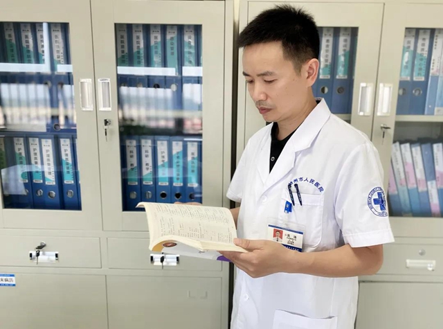 瀘州市人民醫(yī)院肝膽胰脾外科專(zhuān)家吳濤：從宜賓到瀘州，追逐夢(mèng)想一路前行