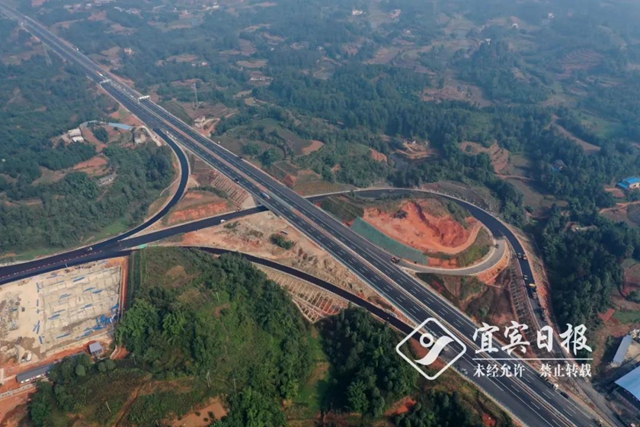 預(yù)計(jì)下月底通車！宜賓至成都新高速來了(圖1)