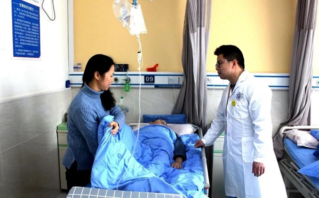 護(hù)士除了打針輸液還能做什么？ 一一福欣醫(yī)院向玉溪市人民醫(yī)院學(xué)習(xí)實(shí)施“優(yōu)質(zhì)護(hù)理”，助力踐行“讓老百姓有尊嚴(yán)地看病”的使命！(圖2)