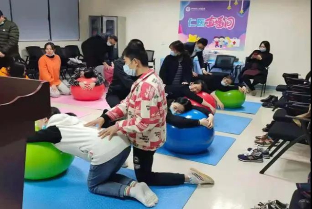 孕媽快來！專家免費講解母乳喂養(yǎng)、產(chǎn)后康復，名額有限，搶課要快！(圖4)