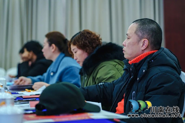 佳記酒業(yè)與重點(diǎn)區(qū)域核心商家座談會(huì)成功召開(kāi)(圖4)