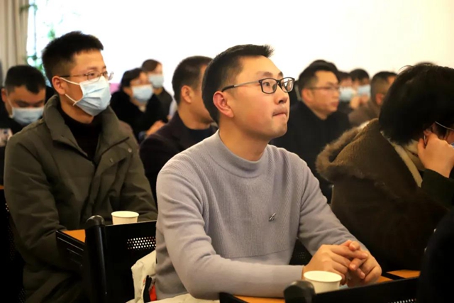 “福欣優(yōu)秀教師獎勵專項基金”優(yōu)秀教師頒獎儀式在瀘州福欣醫(yī)院隆重舉行！(圖6)