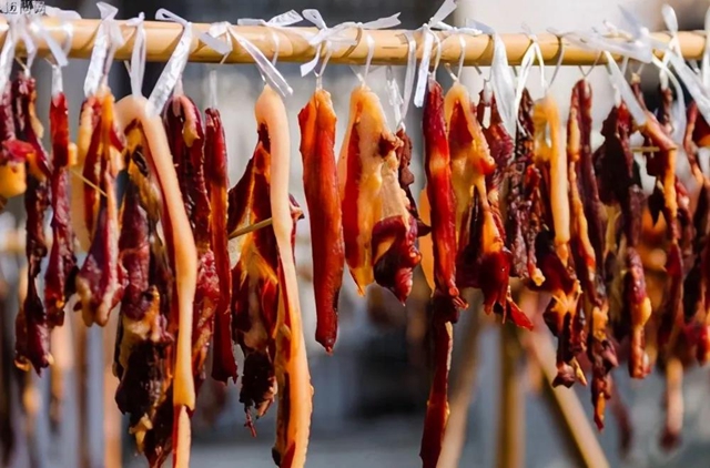【分享】腌臘肉，10斤肉放多少鹽？原來一直沒做對……(圖1)