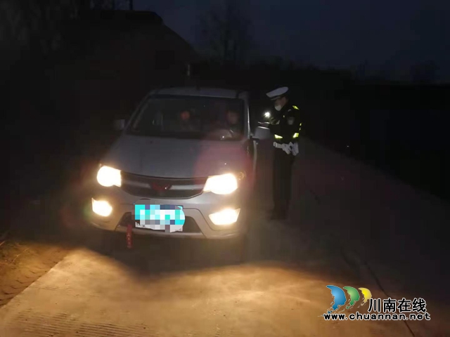瀘縣立石鎮(zhèn)開展道路交通“五統(tǒng)一 五聯(lián)動(dòng)”執(zhí)法檢查(圖2)