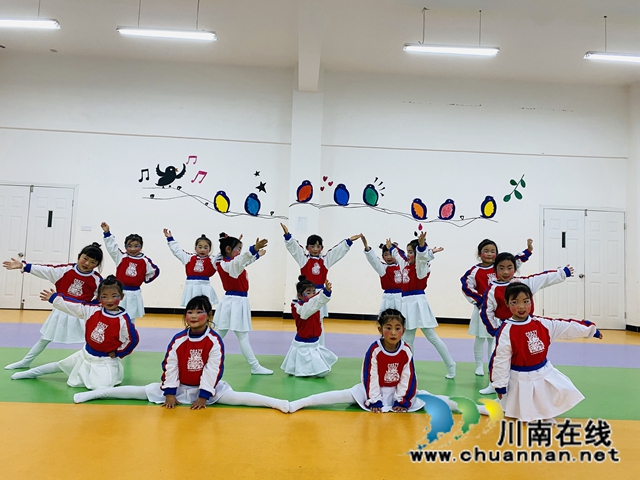 瀘縣立石鎮(zhèn)中心幼兒園兩支隊(duì)伍榮獲2020全國快樂體操三等獎(圖2)