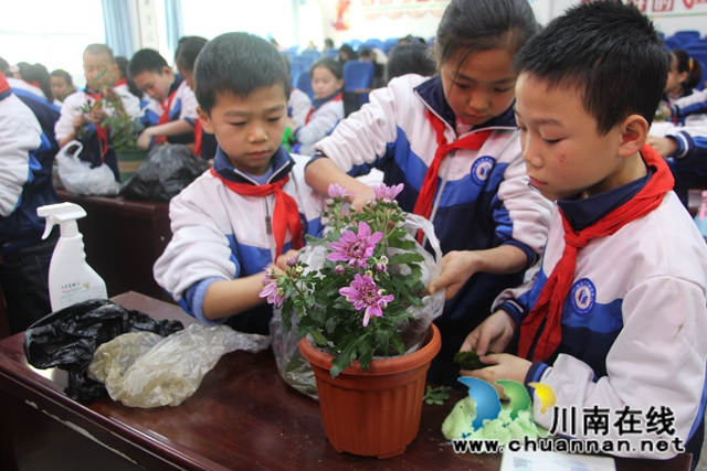 敘永鎮(zhèn)中心?！岸寥铡本C合實(shí)踐活動(dòng)精彩紛呈(圖2)