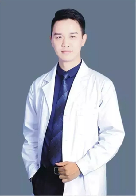 【圍觀】帥氣男醫(yī)生出手！30歲辣媽重回C罩杯？(圖7)