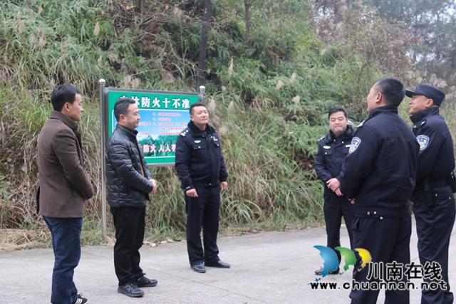 瀘縣百和鎮(zhèn)開展森林聯(lián)合執(zhí)法檢查(圖3)