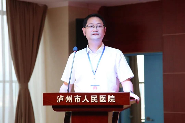 專家型院長：打造有亮點(diǎn)的醫(yī)院——訪瀘州市人民醫(yī)院院長鐘武博士(圖2)