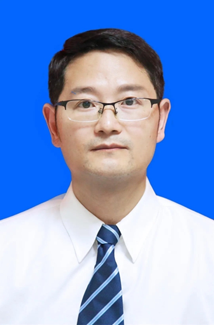 專家型院長：打造有亮點(diǎn)的醫(yī)院——訪瀘州市人民醫(yī)院院長鐘武博士(圖6)
