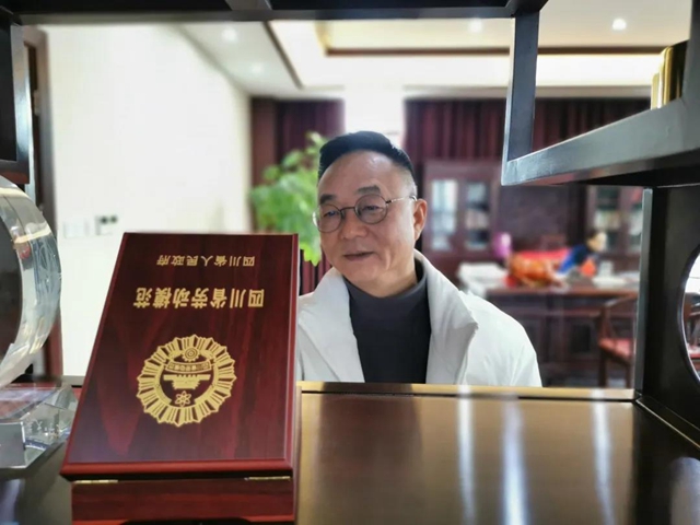 42歲接手百年清代藥坊，他用17年演繹了一部?jī)?nèi)江版“大宅門(mén)”傳奇！(圖4)