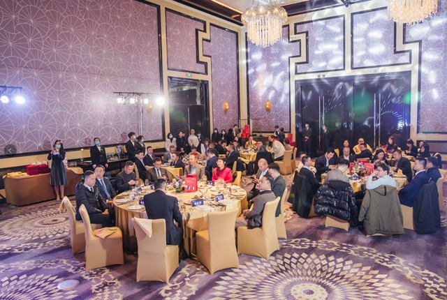 指定用酒 | 佳記酒現(xiàn)身“2020年中國西部房地產(chǎn)50強(qiáng)研究成果發(fā)布會”(圖10)