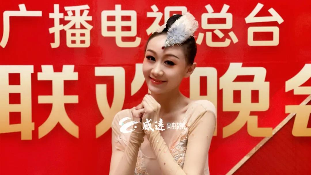 今年《朱鹮》！內(nèi)江姑娘再次“飛”上春晚舞臺(tái)(圖14)