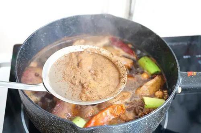 【分享】燉肉時的浮沫，是精華還是臟東西？原來……(圖5)