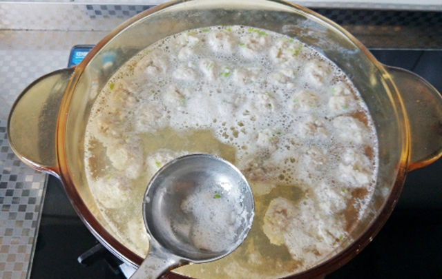 【分享】燉肉時的浮沫，是精華還是臟東西？原來……(圖7)