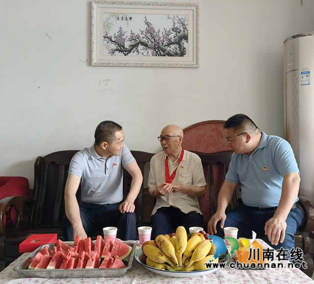 納溪區(qū)統(tǒng)戰(zhàn)老干部申天智：一句承諾守了73年！(圖1)
