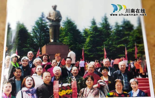 瀘州58年黨齡黨員唐賢友：紅色基因代代傳，四世同堂家庭樹(shù)寫(xiě)紅色家風(fēng)(圖4)