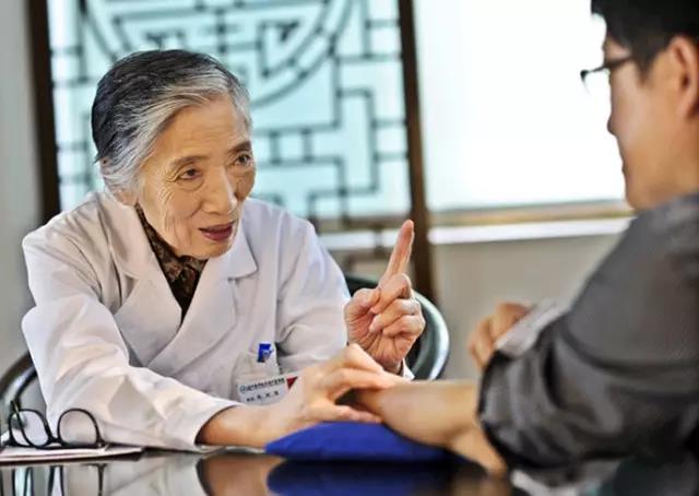 【致敬】點贊，93歲名老中醫(yī)的初心使命！(圖3)