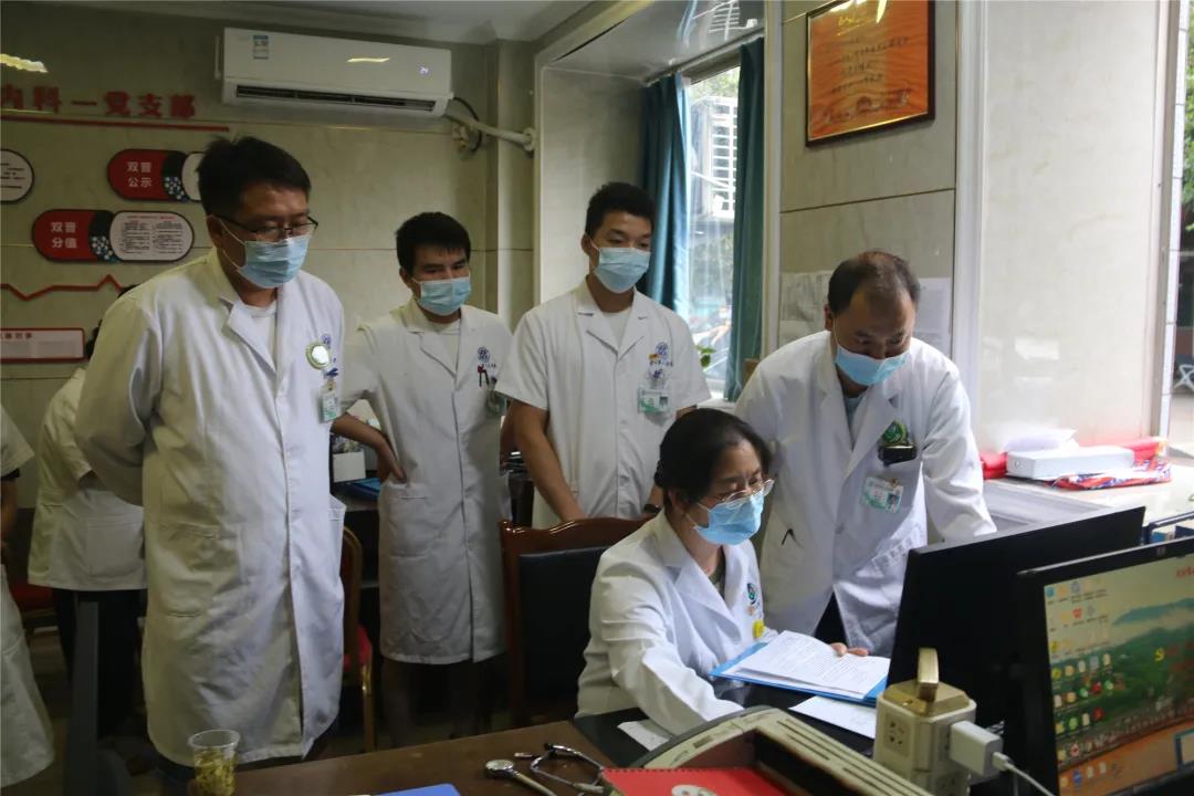 西南醫(yī)大附院醫(yī)療集團赤水市人民醫(yī)院簽約暨授牌儀式舉行(圖12)