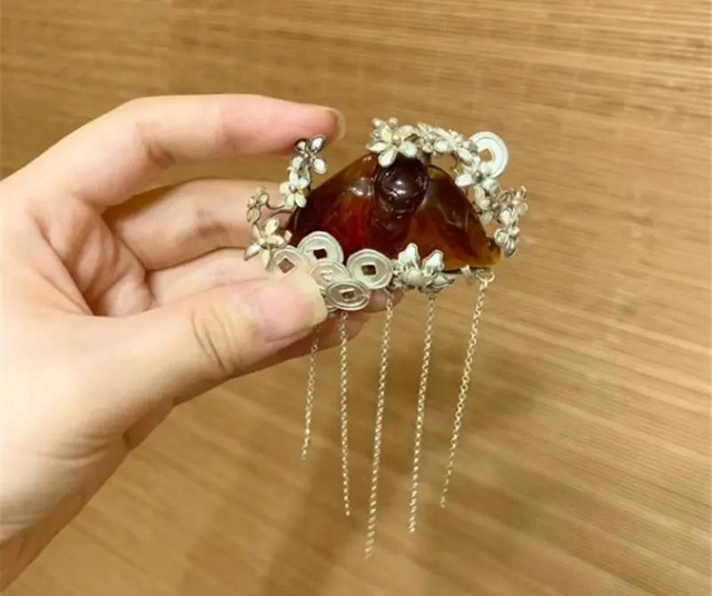 哇！原來“后宮娘娘們”戴的飾品是這樣來的，內(nèi)江這位姑娘就會做！(圖9)