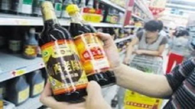 【分享】買醋前搖一搖，有這種反應(yīng)？千萬別買了！(圖1)