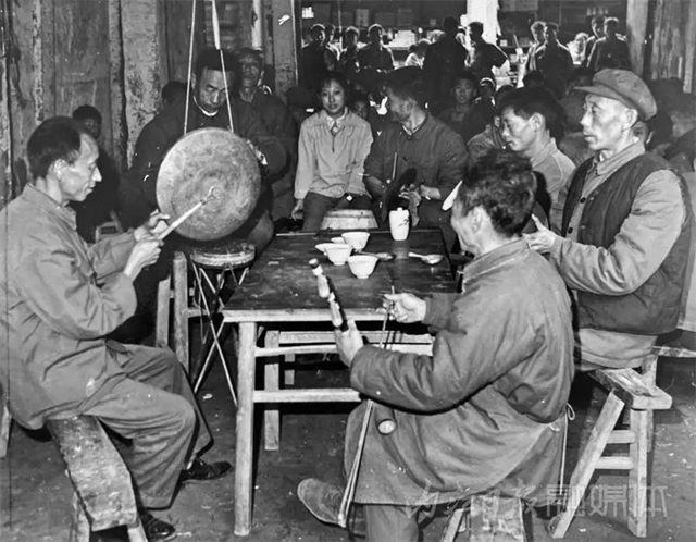 驚呆了！這位內(nèi)江人的鏡頭中，曾留下國內(nèi)眾多名人的身影(圖19)