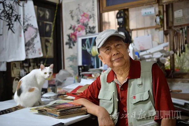驚呆了！這位內(nèi)江人的鏡頭中，曾留下國內(nèi)眾多名人的身影(圖1)