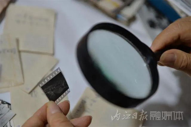 驚呆了！這位內(nèi)江人的鏡頭中，曾留下國內(nèi)眾多名人的身影(圖3)