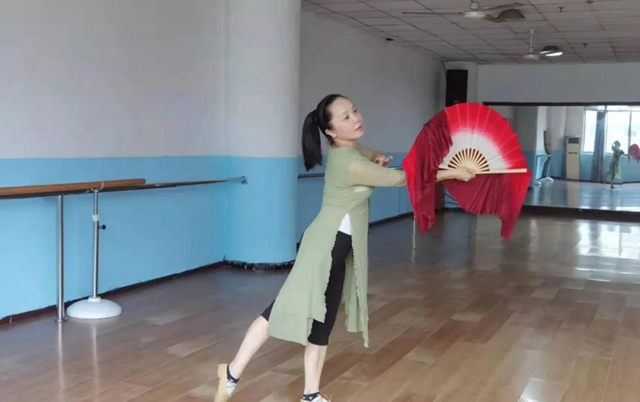 瀘州市老年大學(xué)優(yōu)秀教師告訴您：我們大學(xué)不一般！(圖6)