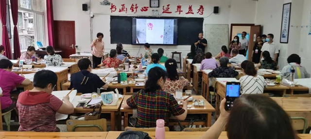 開課啦！瀘州這所別樣大學(xué)的老師不簡單(圖3)