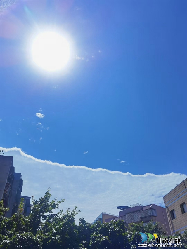 今日瀘州：“萬(wàn)丈雪山壓頂來(lái)”？(圖10)