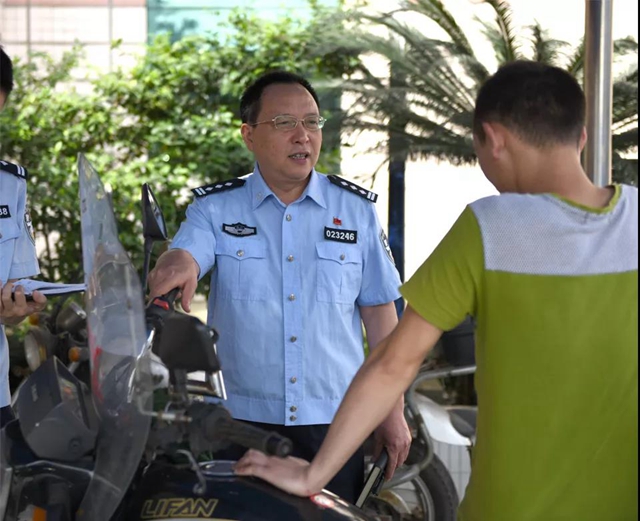 瀘州“掃黑風(fēng)暴”：一直打擊黑惡勢力的58歲警察(圖3)