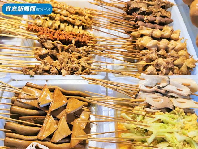 絕了！宜賓這幾條美食街，沒去過都不算真正的吃貨!(圖23)