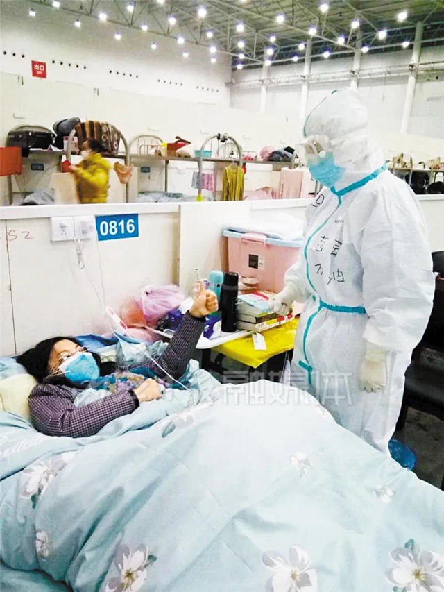 高原遇游客心臟驟停，內(nèi)江抗疫女英雄百米沖刺施救(圖3)