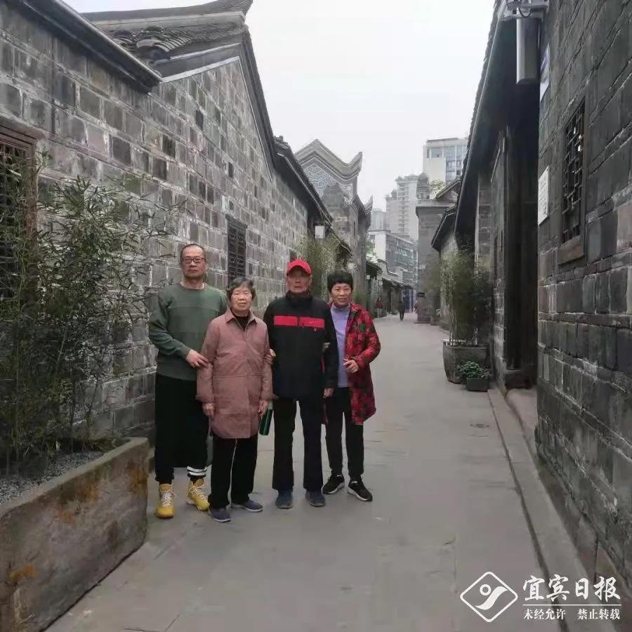 淚目！宜賓88歲長津湖戰(zhàn)役老兵講述真實戰(zhàn)場：195名指戰(zhàn)員只剩下2人！(圖8)