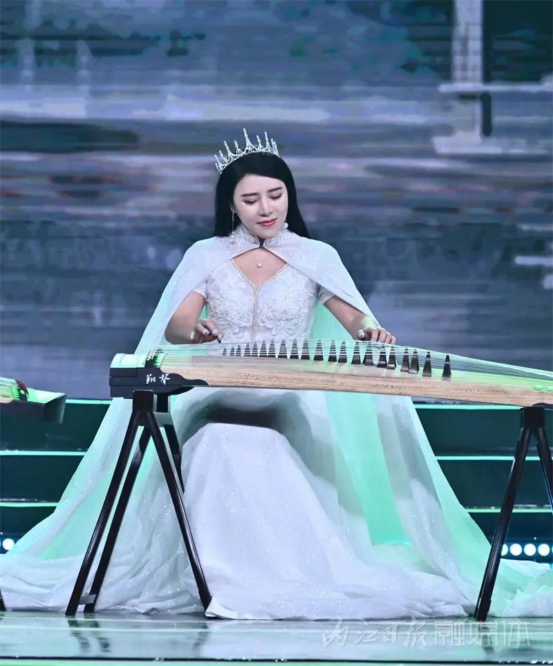 “箏”厲害！內(nèi)江這位甜妹兒登上央視“壓軸”(圖2)