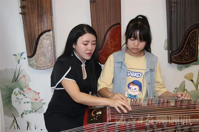 “箏”厲害！內(nèi)江這位甜妹兒登上央視“壓軸”(圖11)