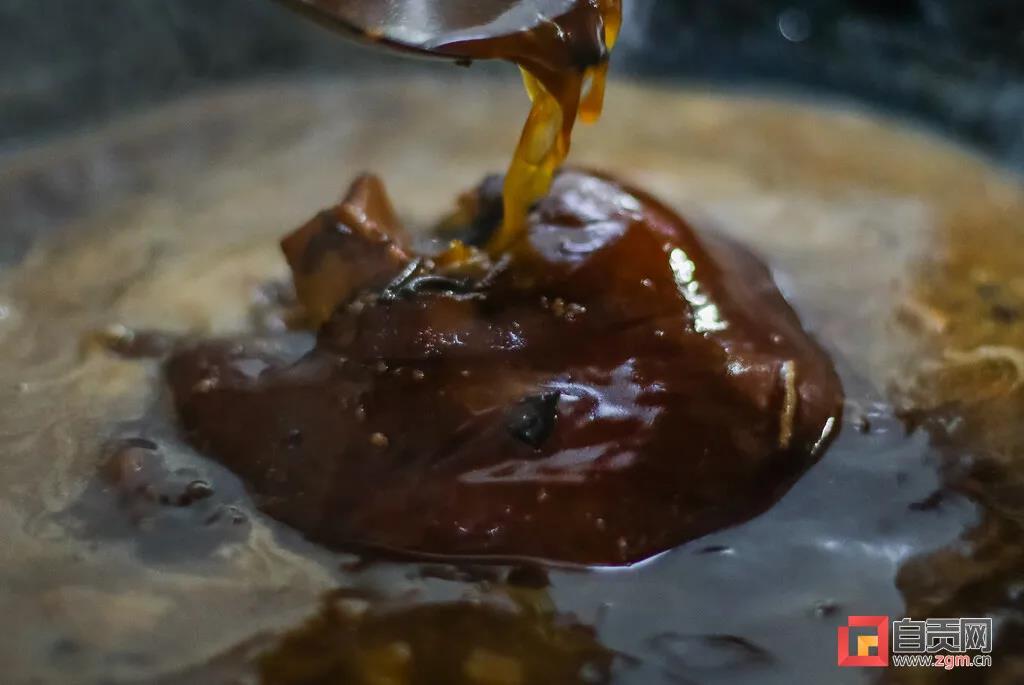 這應(yīng)該是自貢人飯桌上“最硬”的一道菜！