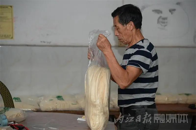 好甜！內(nèi)江有個“麻糖專業(yè)村”，制作工藝大揭秘(圖13)