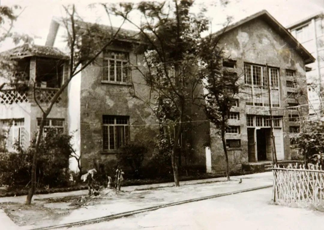 【西南醫(yī)大70周年校慶】帶你去看當年的“臨床醫(yī)學院”(圖11)