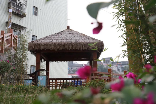 宜賓又新增一網(wǎng)紅打卡地！觀光塔、拖船公園、荷塘、美食街……(圖14)